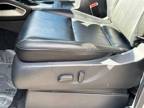 Used 2024 Nissan Frontier SL w/ Technology Package image 19