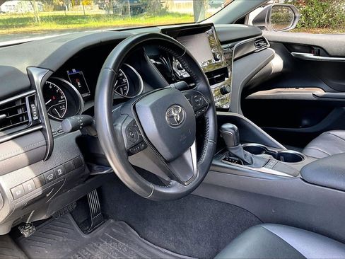 Used 2023 Toyota Camry SE image 14