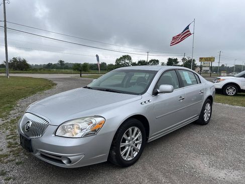 Used 2011 Buick Lucerne CXL w/ Driver Confidence Package FWD image 4