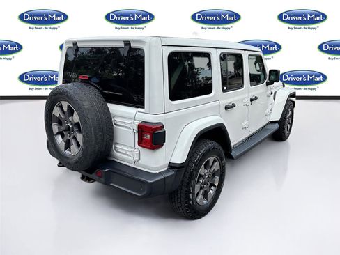 Used 2019 Jeep Wrangler Unlimited Sahara image 8