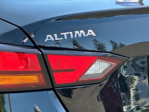 Used 2023 Nissan Altima 2.5 SV FWD image 24
