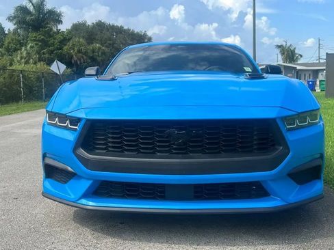 Used 2024 Ford Mustang Coupe RWD image 2