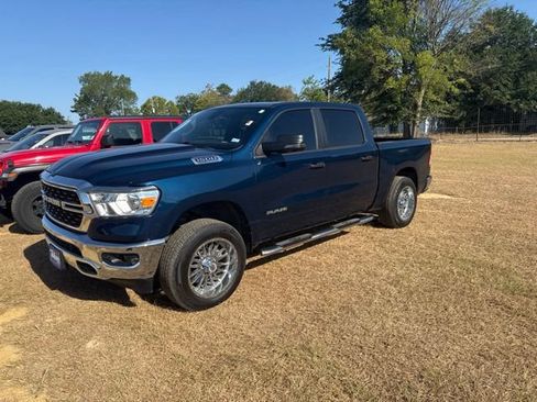 Used 2023 RAM 1500 Lone Star AWD/4WD image 3