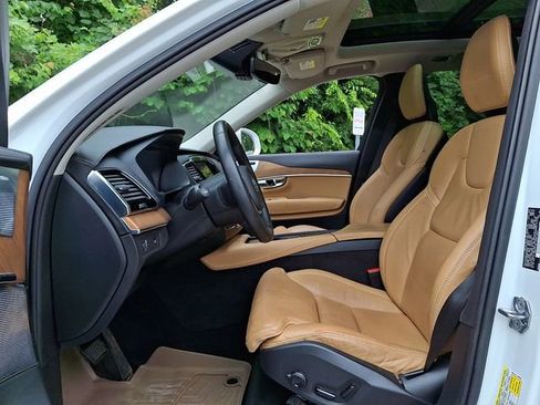 Used 2016 Volvo XC90 T6 Inscription w/ Vision Package AWD/4WD image 13