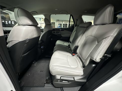 New 2025 Honda Pilot EX-L image 17