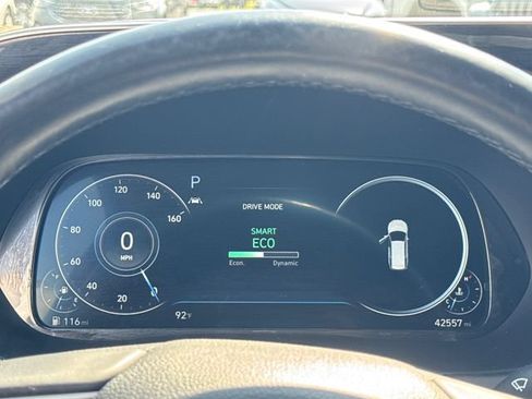 Used 2022 Hyundai Palisade Limited w/ Winter Package FWD image 19