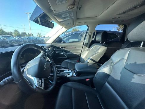 Certified 2023 Kia Telluride S w/ S Sunroof Package AWD/4WD image 5