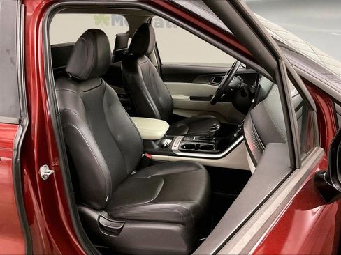 Used 2022 Kia Carnival LX w/ Paint Protection Package FWD image 8