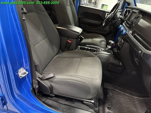 Used 2022 Jeep Gladiator Sport image 5