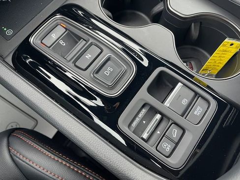 Certified 2025 Honda Pilot TrailSport image 35