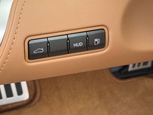 Used 2025 Lexus LC 500 Convertible image 21