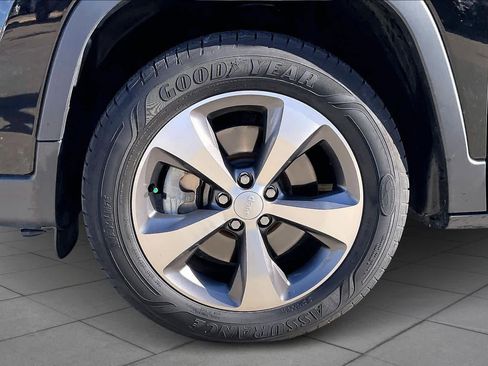 Used 2020 Jeep Cherokee Limited w/ Advanced Safety Group image 11