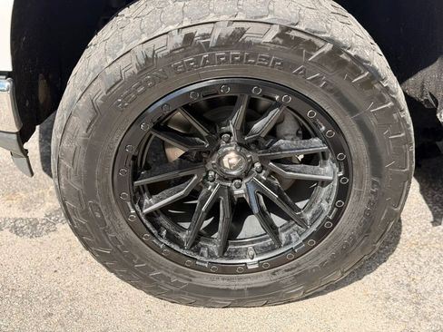 Used 2020 Chevrolet Silverado 1500 LTZ w/ LTZ Plus Package AWD/4WD image 28