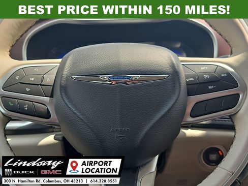 Used 2020 Chrysler Pacifica Limited image 11