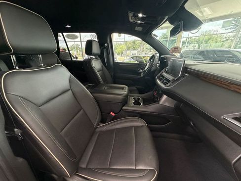 Used 2023 Chevrolet Tahoe Premier AWD/4WD image 31