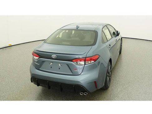 Used 2026 Toyota Corolla SE w/ SE Premium Package FWD image 8