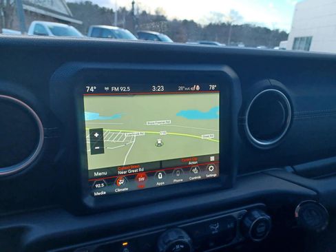 Used 2021 Jeep Wrangler Unlimited Sahara w/ Cold Weather Group image 11