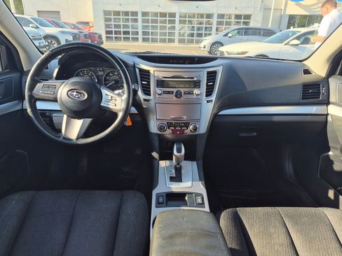 Used 2011 Subaru Outback 2.5i Premium AWD/4WD image 25