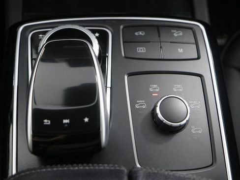 Used 2019 Mercedes-Benz GLE 43 AMG 4MATIC image 25