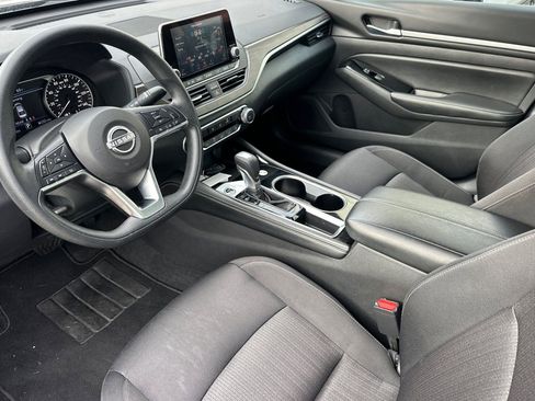 Used 2023 Nissan Altima 2.5 SV image 11