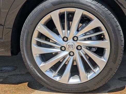 Used 2025 Buick Envision Avenir AWD/4WD image 10