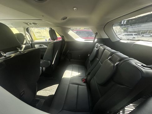 New 2025 Ford Explorer Active w/ Active Comfort Package image 12