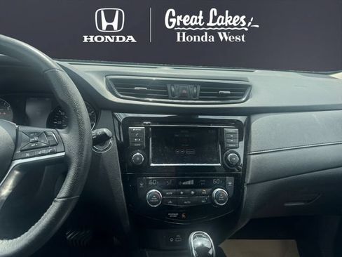 Used 2020 Nissan Rogue SV AWD/4WD image 11