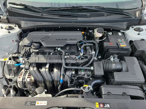 New 2026 Hyundai Elantra SEL Sport Premium FWD image 16