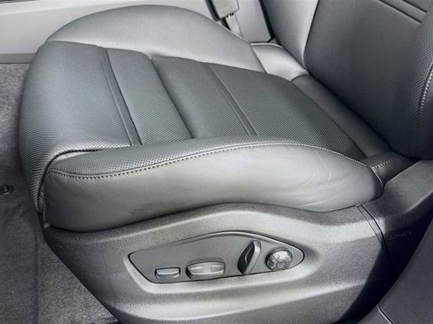 New 2026 Porsche Cayenne S image 13
