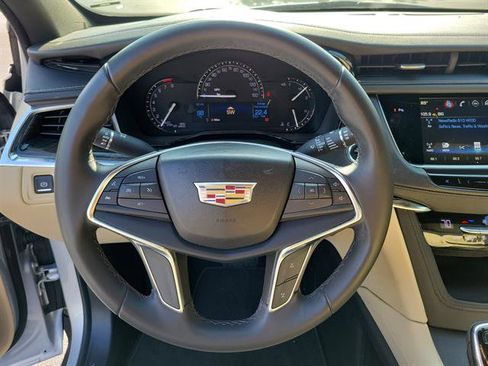 Used 2018 Cadillac XT5 FWD w/ LPO, Wheel Lock Package image 44