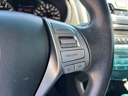 Used 2015 Nissan Altima 2.5 S w/ Sport Value Package image 16