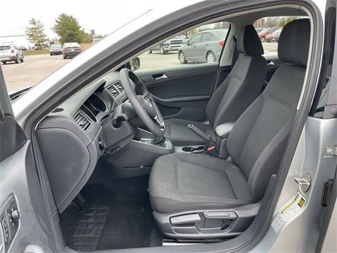 Used 2016 Volkswagen Jetta S image 10
