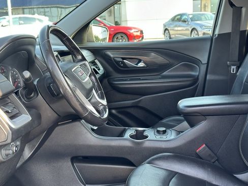 Used 2019 GMC Terrain SLT w/ Preferred Package image 9
