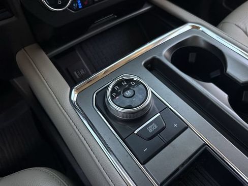 Used 2020 Ford Expedition XLT w/ Equipment Group 202A RWD image 20
