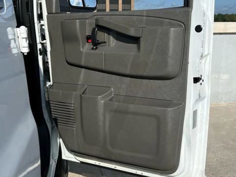 Used 2017 Chevrolet Express 3500 LT w/ LT Preferred Equipment Group image 65