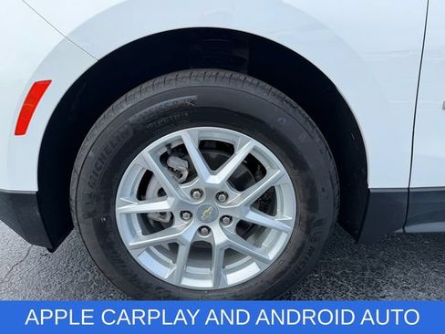 Used 2023 Chevrolet Equinox LS w/ LS Convenience Package FWD image 9