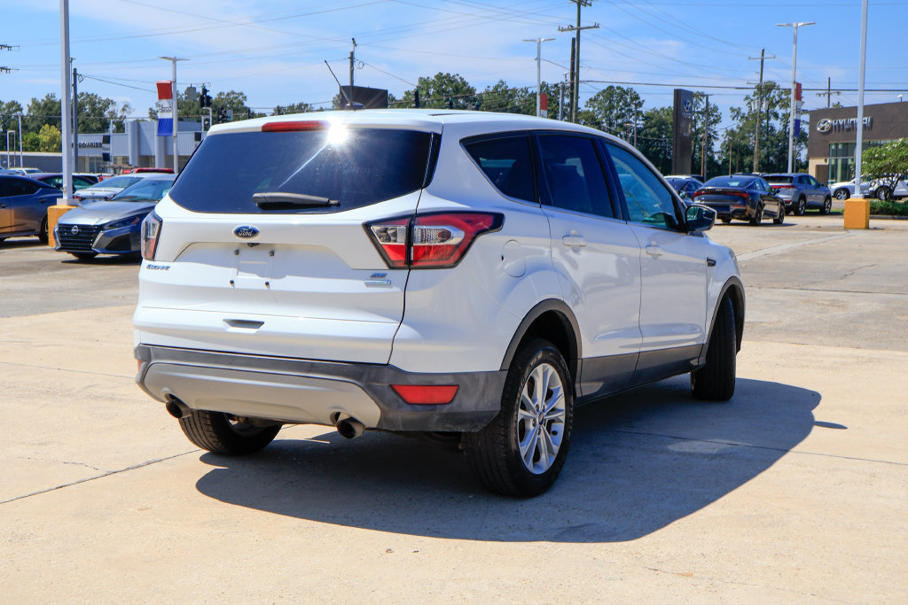 Used 2017 Ford Escape SE FWD image 20