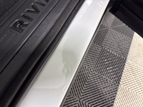 Used 2024 Rivian R1S Adventure AWD/4WD image 36