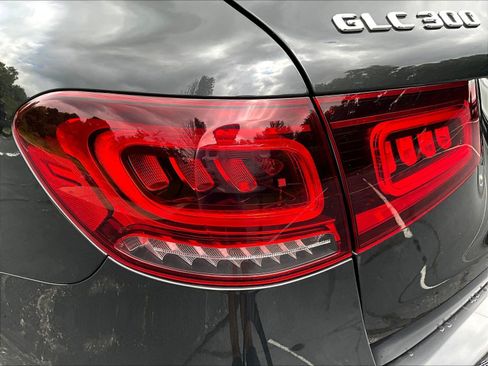 Used 2020 Mercedes-Benz GLC 300 4MATIC image 23