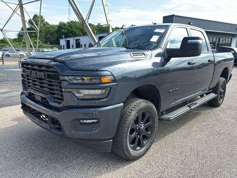 Used 2025 RAM 2500 Big Horn AWD/4WD image 1
