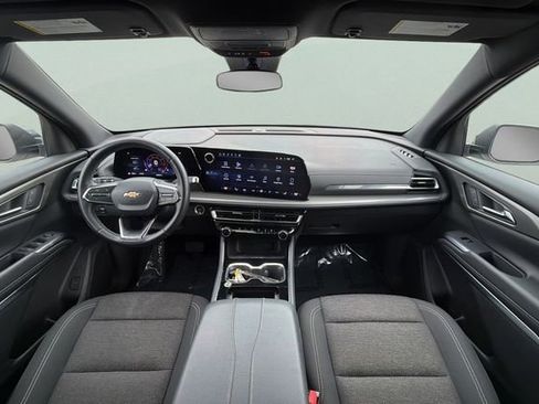 Certified 2024 Chevrolet Traverse LT image 33