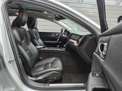 Used 2022 Volvo S60 B5 Inscription FWD image 14