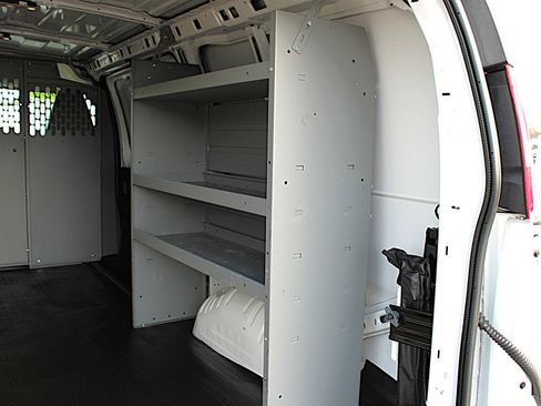 Used 2024 Chevrolet Express 2500 w/ Driver Convenience Package image 18