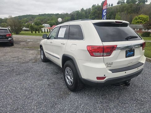 Used 2011 Jeep Grand Cherokee Laredo AWD/4WD image 6