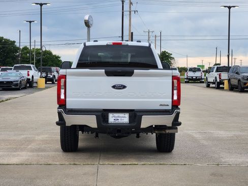 New 2026 Ford F250 XLT w/ FX4 Off-Road Package AWD/4WD image 8