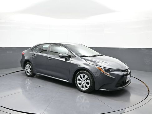 Certified 2023 Toyota Corolla LE FWD image 4