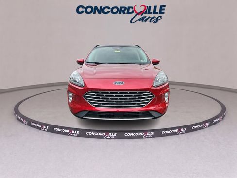 Used 2022 Ford Escape Titanium w/ Titanium Elite Package AWD/4WD image 2
