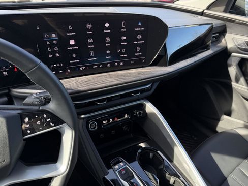 Used 2025 Audi Q5 Premium w/ Convenience Package image 17