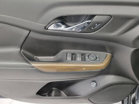 Certified 2023 GMC Acadia SLE w/ Driver Convenience Package image 26