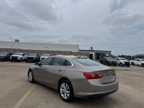 Used 2025 Chevrolet Malibu LT FWD image 16